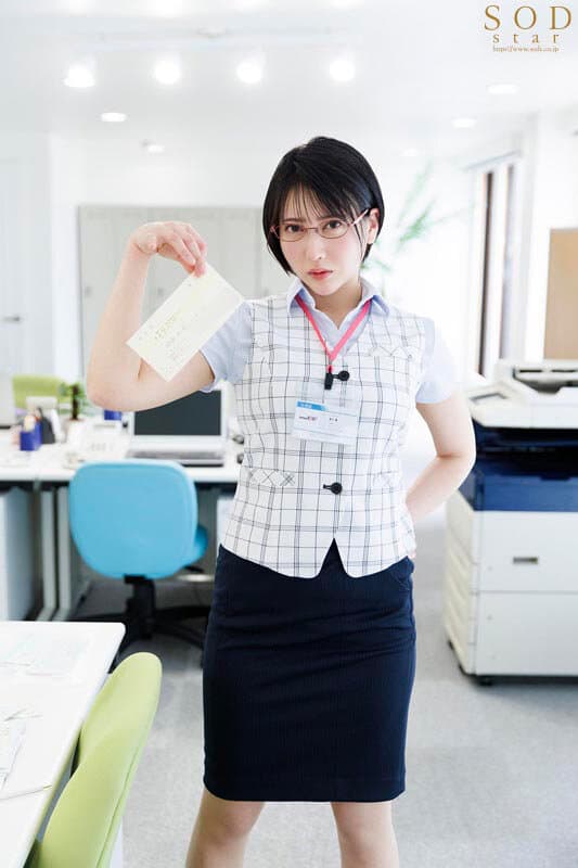 [1start00142]デリヘル呼んだらいつも領収書を突っ返してくる経理部の欲求不満OLと遭遇「まさか、飲食代で落とさないでくださいよ…」と言いつつ生本番させてくれ自宅でも会社でもヌいてくれる関係に 夏目響