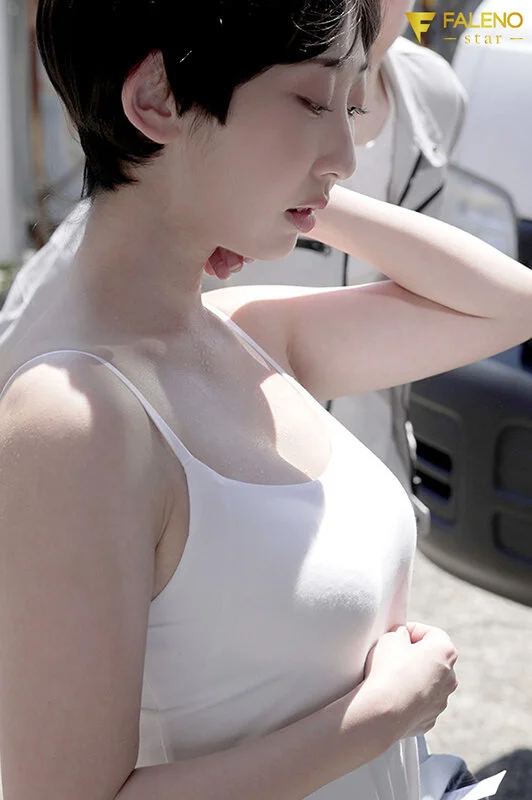 [1fns00094 FNS-094]ボーイッシュな隠れ巨乳は蒸し暑い真夏の工場で汗だくのままパイズリ誘惑する 山下紗和