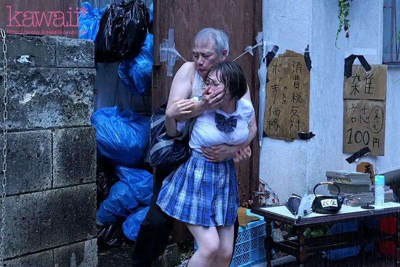 [cawd00909 CAWD-909]隣人のゴミ部屋で異臭中年おやじに抜かずの連撃中出し49発で監禁調教孕まされた塩対応メガネ制服女子の末路… 宍戸里帆