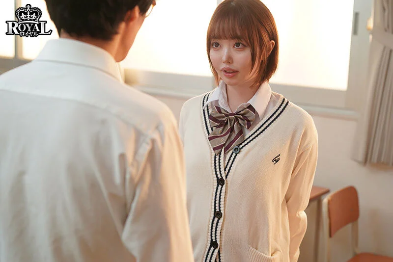 [royd00286 ROYD-286]絶対おもらし領域 クラスメイトに媚薬漬けにされ、常にお漏らしジョバジョバふともも濡らしのイキ堕ち優等生。 小栗操