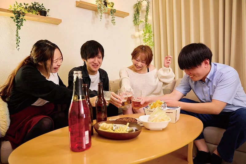 [mkmp00719 MKMP-719]あの日、出逢ったヤリマンビッチに超絶グラインド騎乗位からパイパン顔騎のPtoCで夜が明けるまで痴女られた 弥生みづき